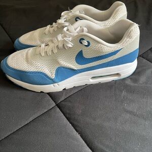 Nike Air Max 1 Men's Athletic Shoes in White and Blue